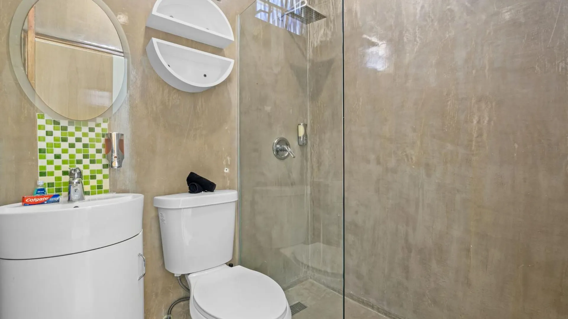 1 Step From The Beach Pool Pet Friendly San Juan Apartment
